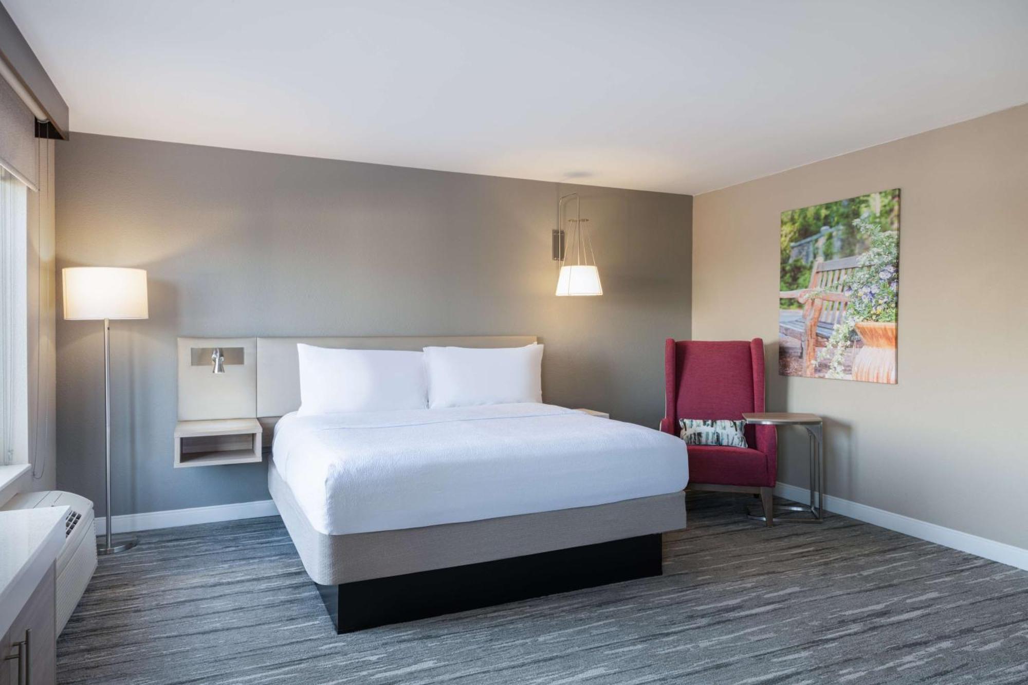 Hilton Garden Inn Saint Charles Ngoại thất bức ảnh