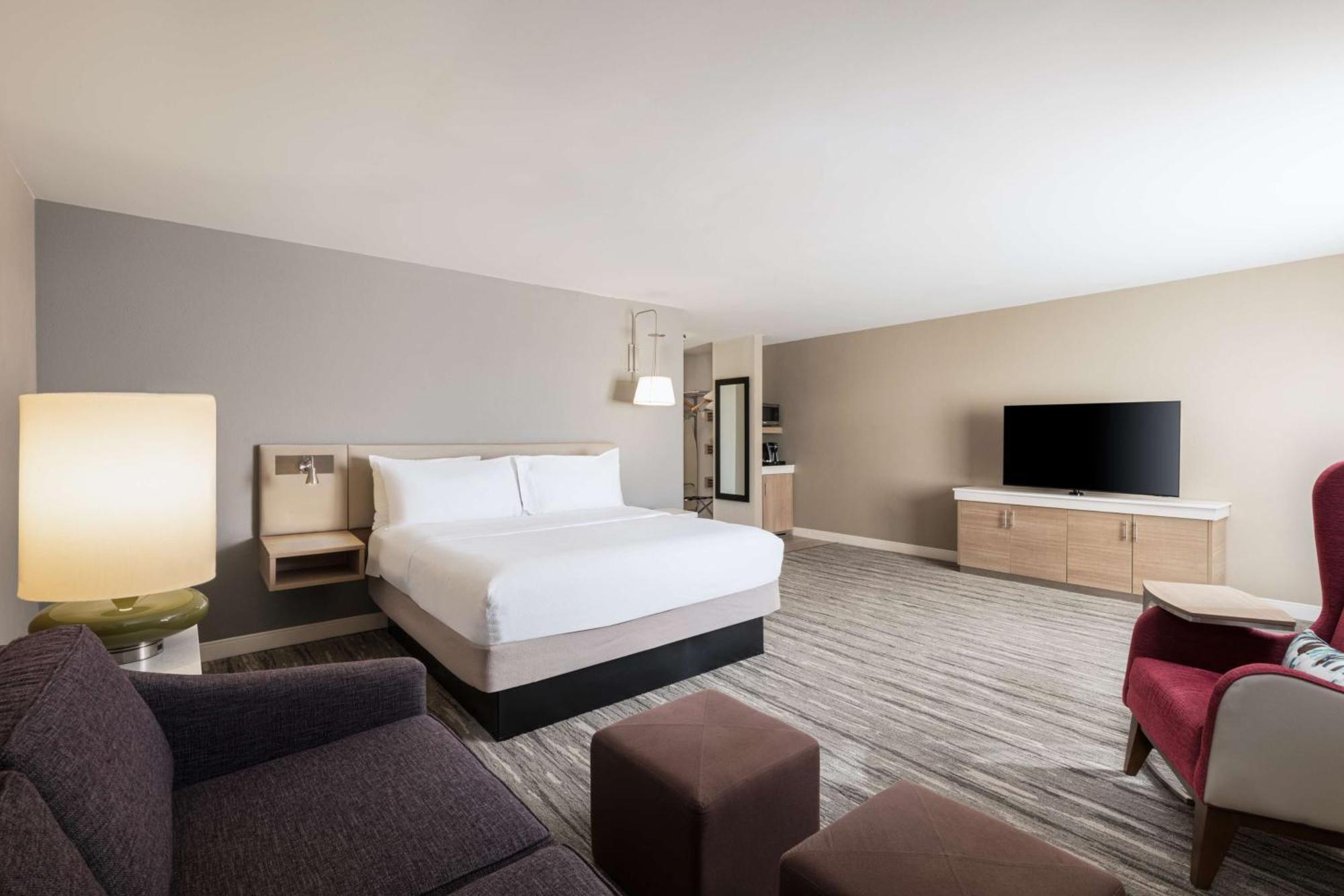 Hilton Garden Inn Saint Charles Ngoại thất bức ảnh