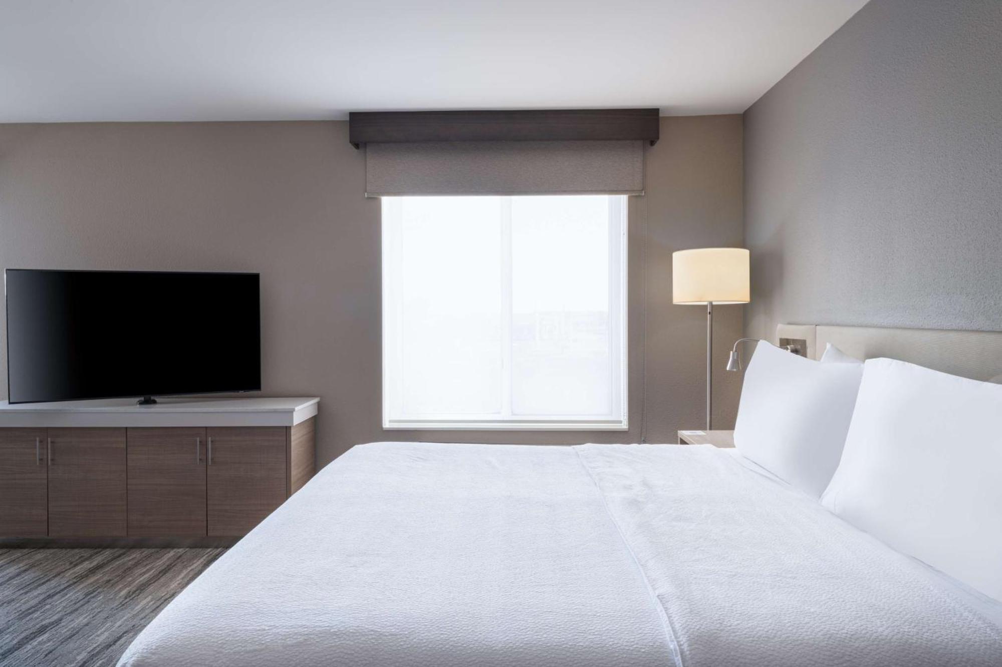 Hilton Garden Inn Saint Charles Ngoại thất bức ảnh