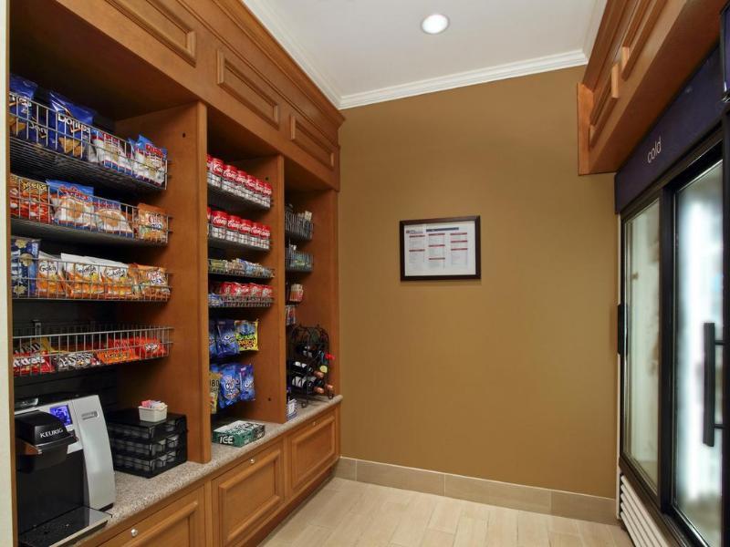 Hilton Garden Inn Saint Charles Ngoại thất bức ảnh